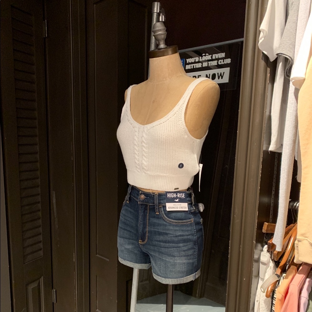 Hollister knit crop top!